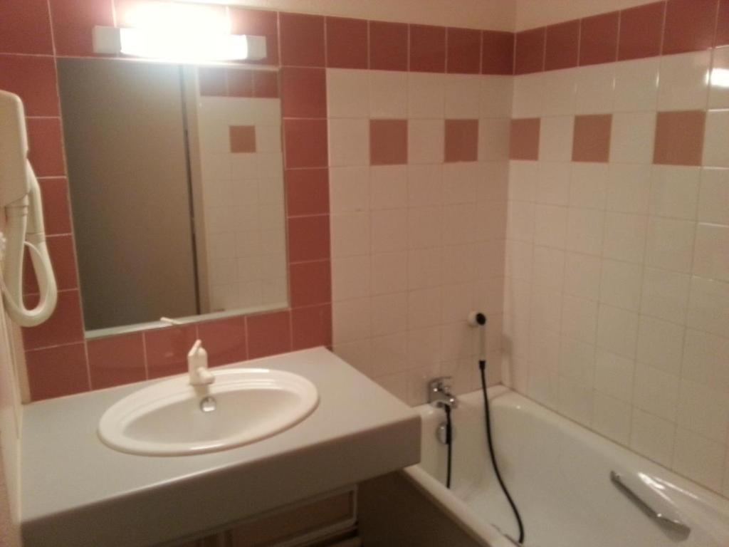 Residence Des 3 Cesars โอลุส์เลส์แบงส์ ภายนอก รูปภาพ